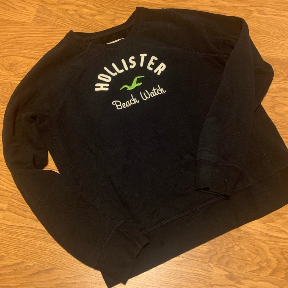 Hollister sweat shirt